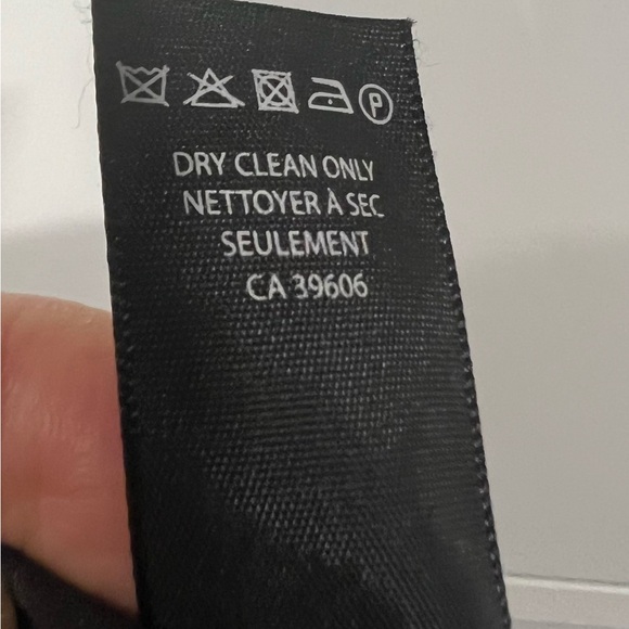 Pink Tartan Light Gray Wool Skirt size 4 with a black lining inside. - Picture 5 of 6